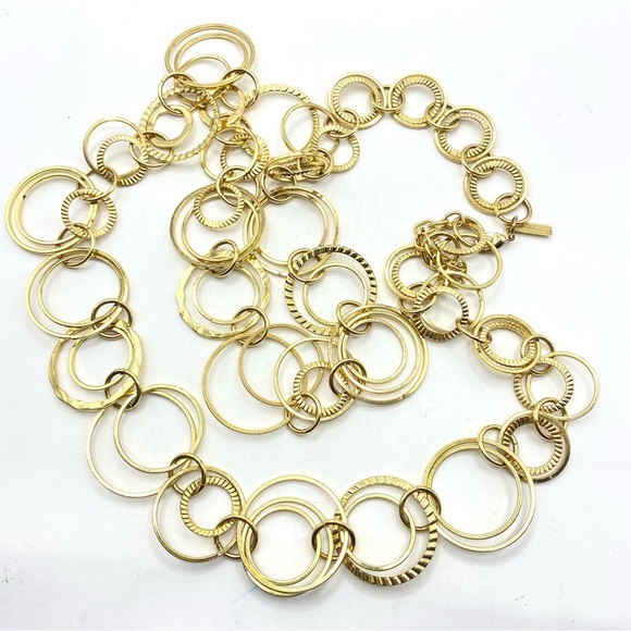 DAISY FUENTES Gold Tone Ring Link Long Necklace - Picture 6 of 10
